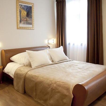 Apartamenty Hotelu Pod Orlem Торунь Экстерьер фото